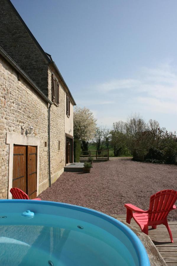 Domaine Des Hetres Villa Longraye Exterior photo